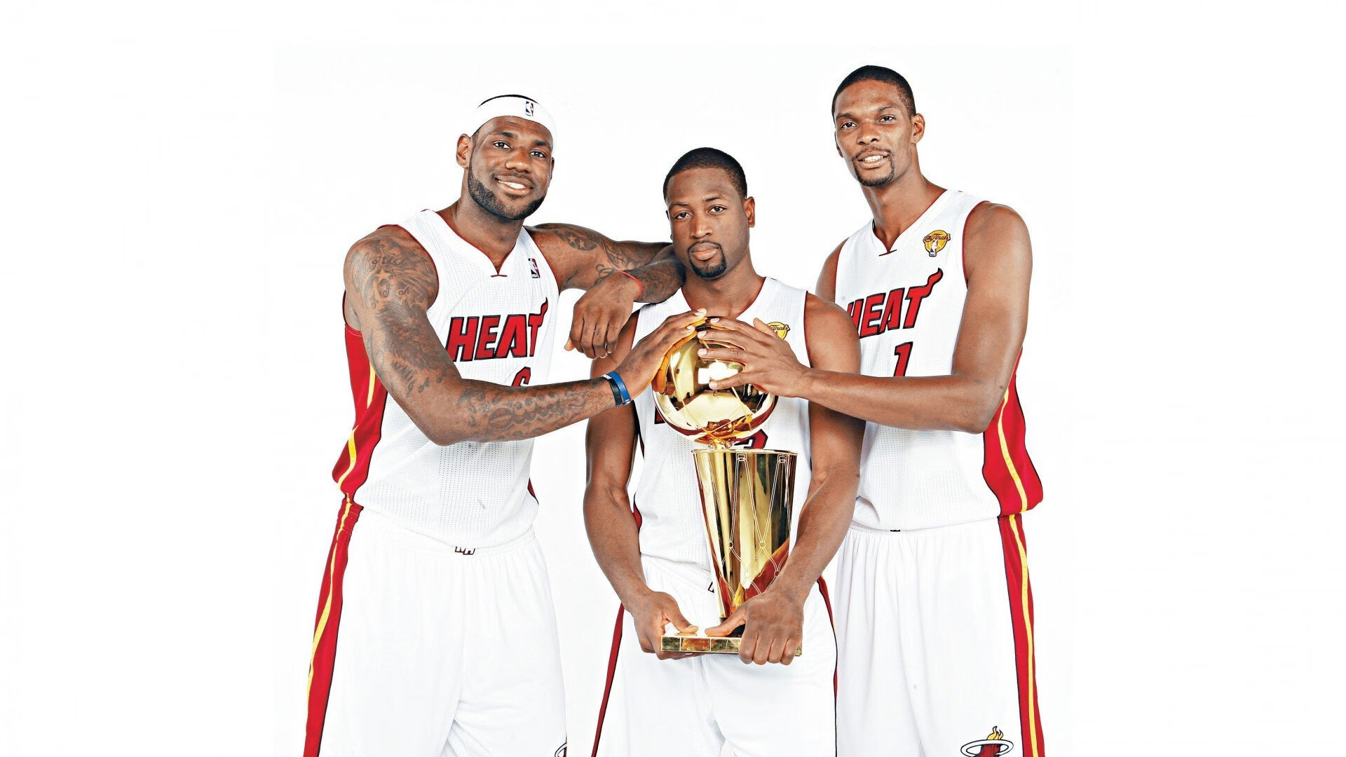 开云体育在线-字母哥的野蛮美学，当总决赛之夜成为一场意志力的角斗